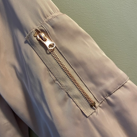 Love Tree women’s light pink bomber jacket - Picture 3 of 8